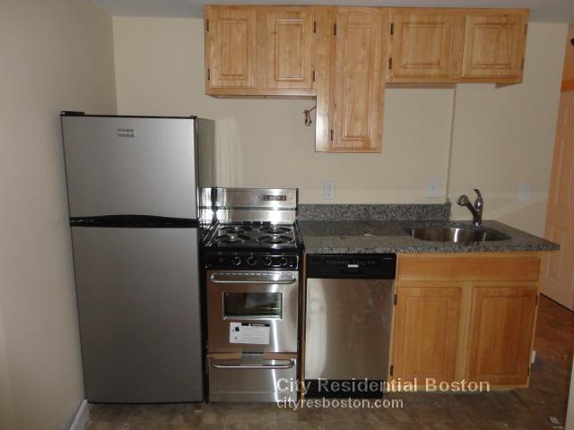 Building Photo - 232 Cambridge St