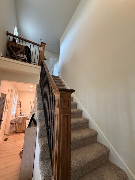 Building Photo - 4269 W Clarks Hill Dr