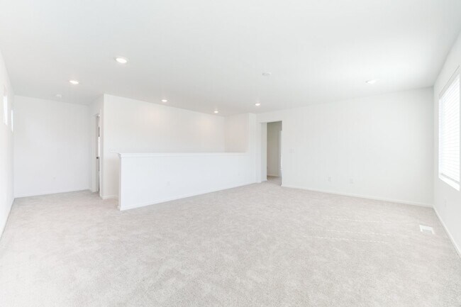 Building Photo - 6130 Crestner Dr SW