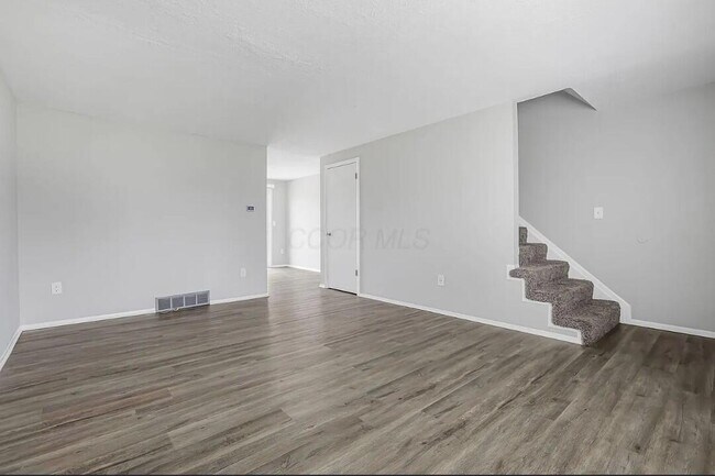 Building Photo - 2818 Avati Dr