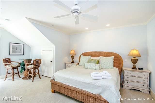 Building Photo - 25 Corrine Ln