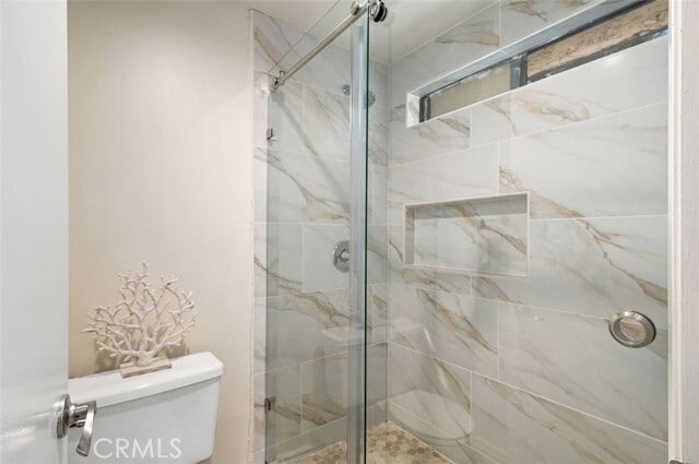 Building Photo - 5704 Skyview Way