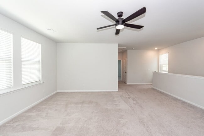 Building Photo - 214 Narrowleaf Ave
