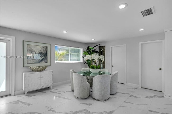 Building Photo - 465 NW 11th St