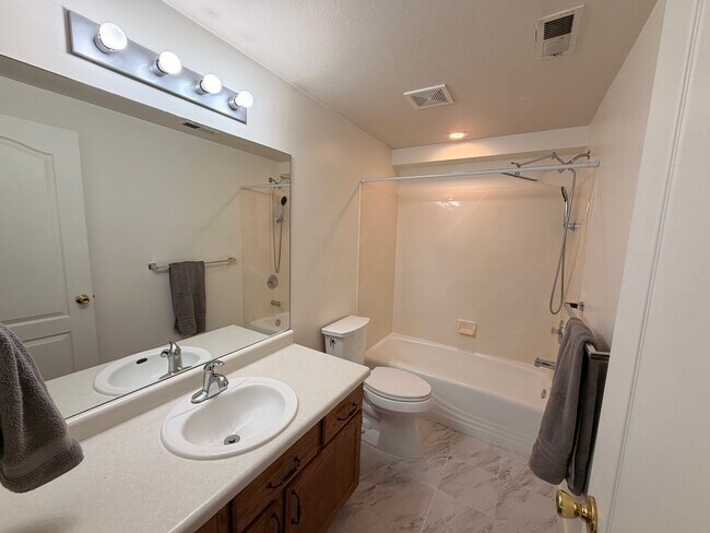 Building Photo - 4698 Colander Dr