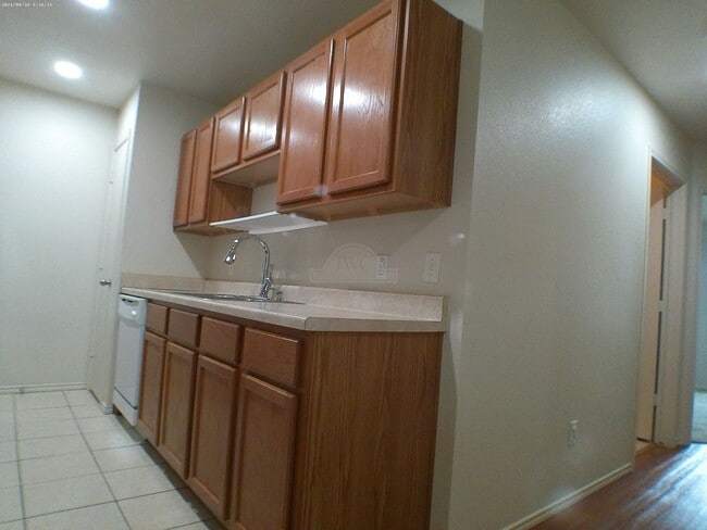 Building Photo - 6212 Temora Loop