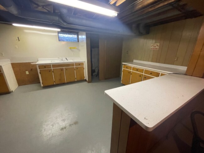 Building Photo - 44 Brookdale Park