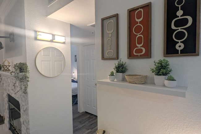 Building Photo - 2929 Kings Rd