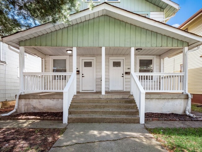 Building Photo - 1359 N 6th St