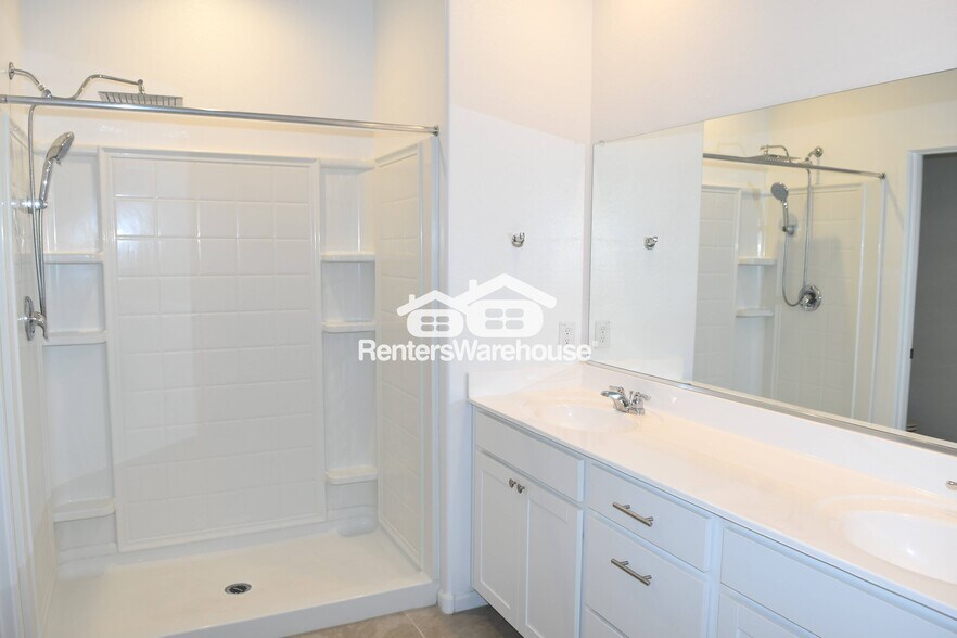 Building Photo - 9449 W Montecito Ave