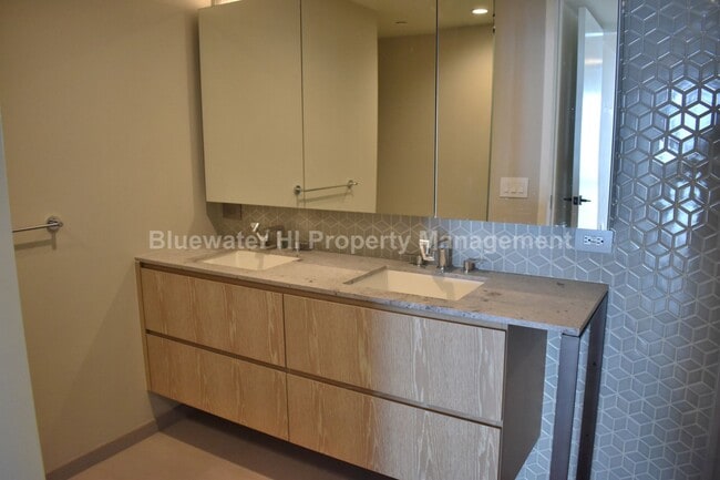 Building Photo - Koula 3/3/2, high flr. w/ Ocean & DH Views (Kakaako Area)