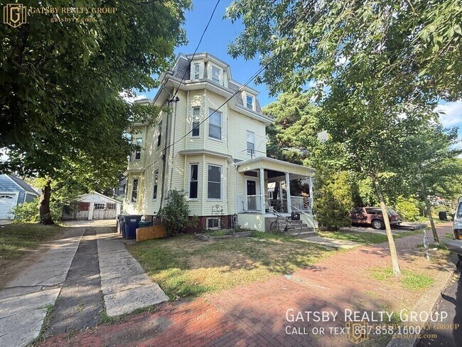 Building Photo - 19 Garfield St