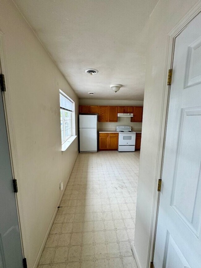 Building Photo - 3 Bedroom, 2 Bathroom 4-Plex