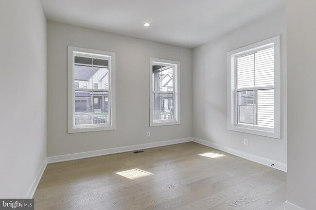 Building Photo - 6921 Renita Ln