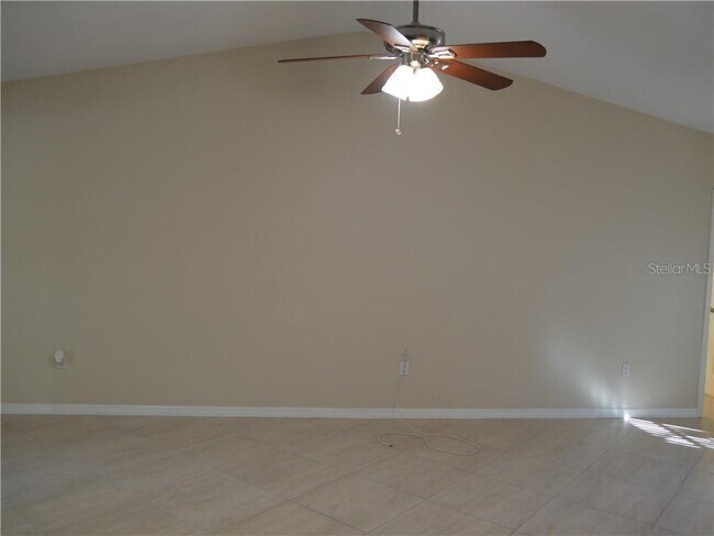 Building Photo - 3026 Vinson Ave