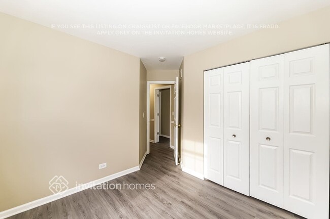 Building Photo - 180 E Big Horn Dr