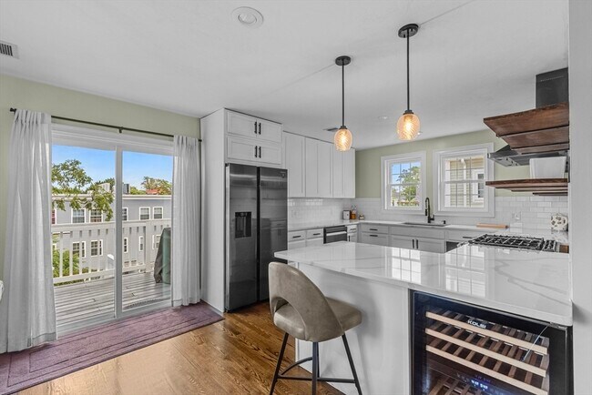 Primary Photo - 47 Oldfields Rd