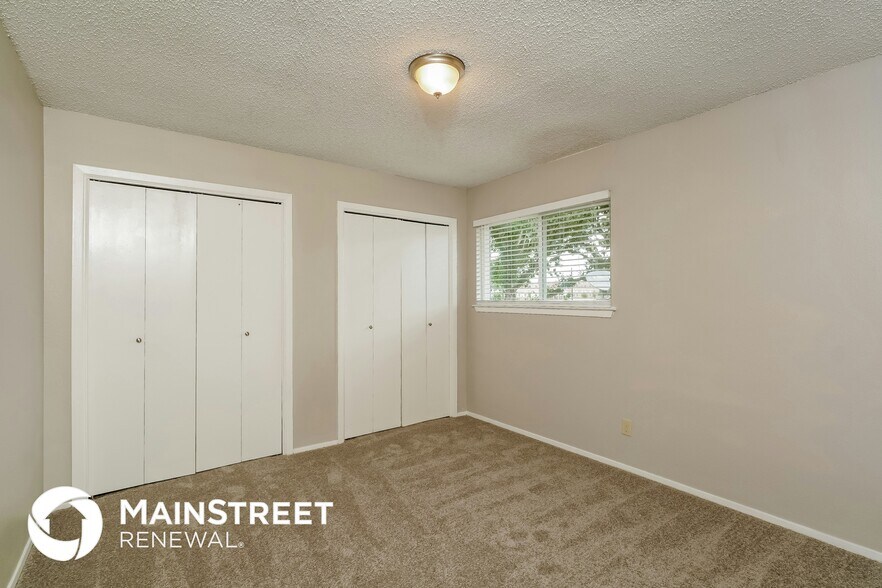 Building Photo - 5311 Peppermint Ln