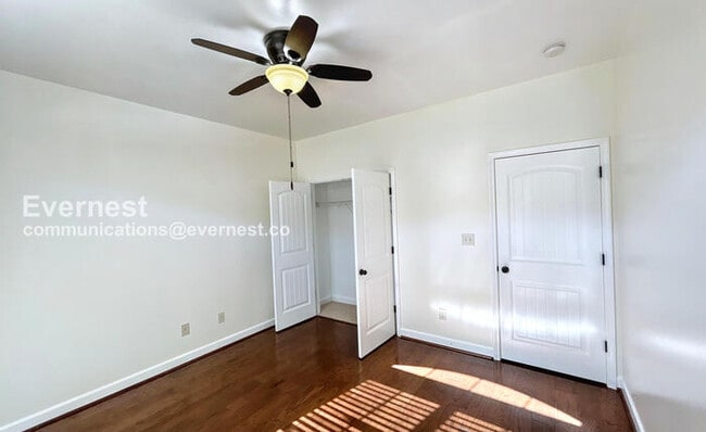 Building Photo - 281 Chapel Hill Trail