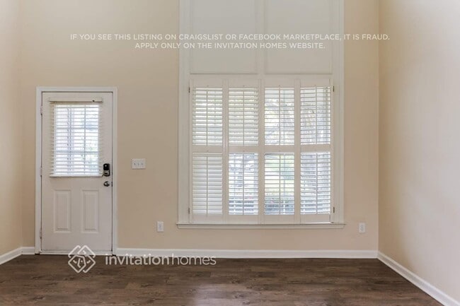 Building Photo - 1615 Heyford Cir NW