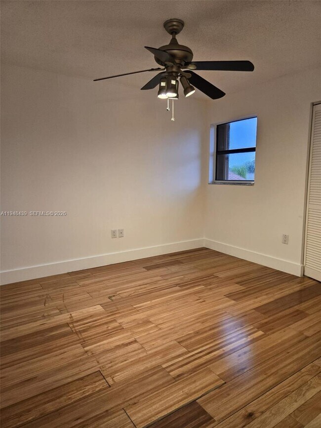 Building Photo - 19740 Cypress Ct