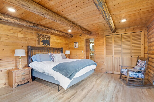 Building Photo - 5406 Henrys Lake Rd