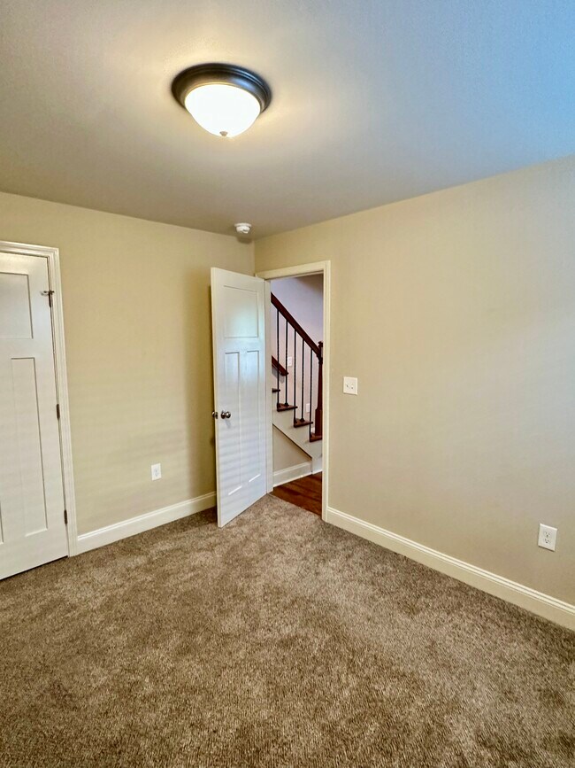 2nd bedroom - 2312-B Belle Ave NE