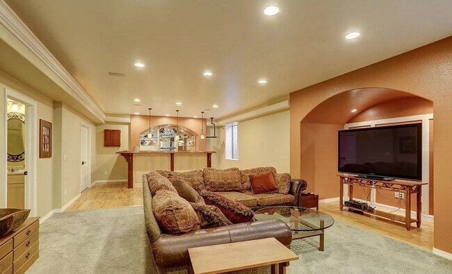 Building Photo - Light-Filled Longmont Gem with Elegant Fin...