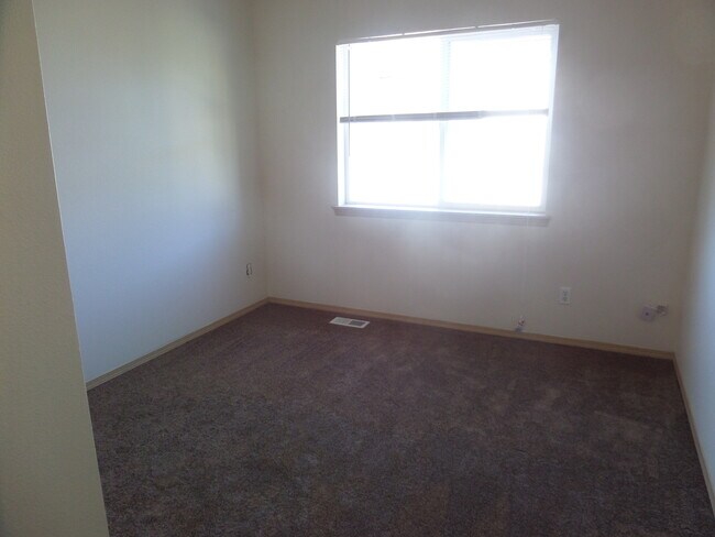 Building Photo - 1117 183 St Ct E