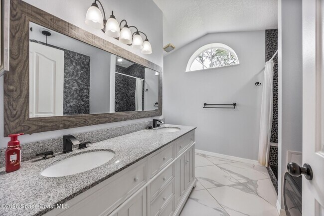 Building Photo - 5695 Graham St