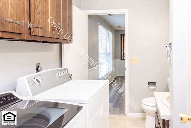 Building Photo - 7726 Tipperary Trail