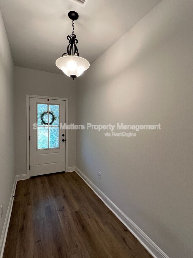 Building Photo - 6087 Cheyenne Dr