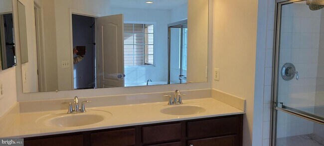 Building Photo - 7538 Stonehouse Run Dr