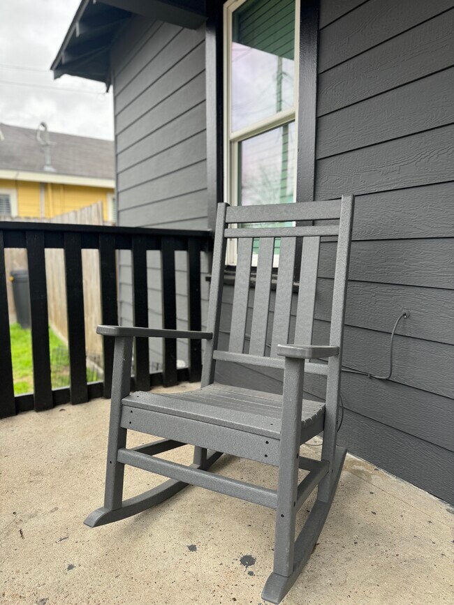 Building Photo - 5006 Hardy St