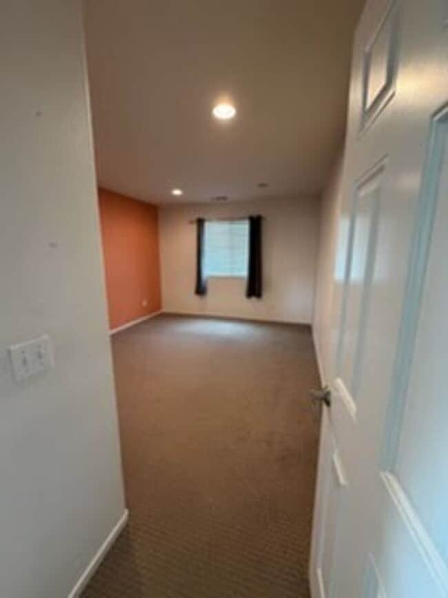 Building Photo - 34253 Chaparossa Dr