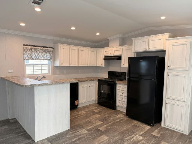 Building Photo - 7251 Greenbrier Village Rd