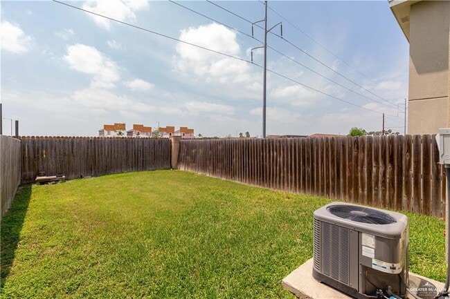 Building Photo - 17 Taxco Ct