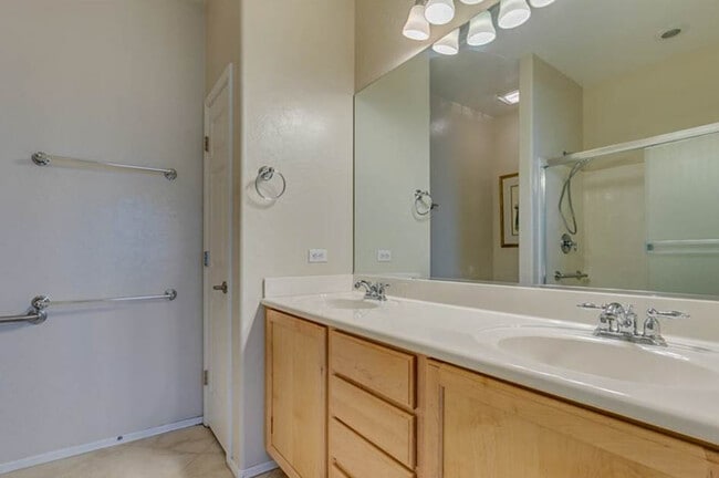 Building Photo - 5985 Falconer Ave