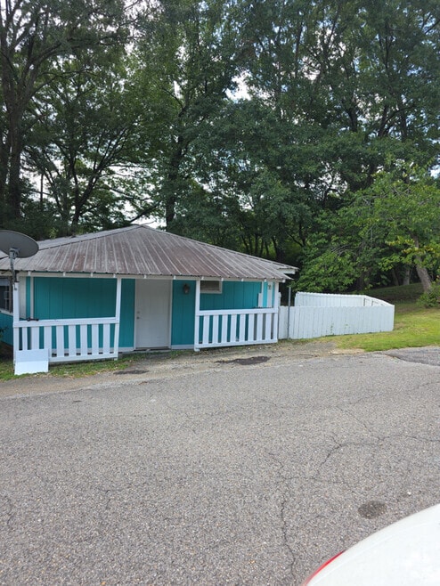 Building Photo - 4334 Sherwood Forest