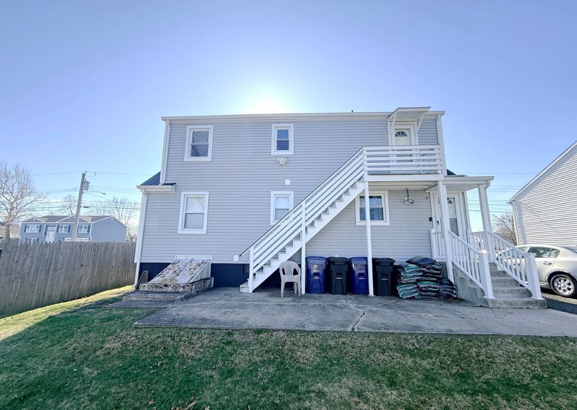 Building Photo - 91 Enright St