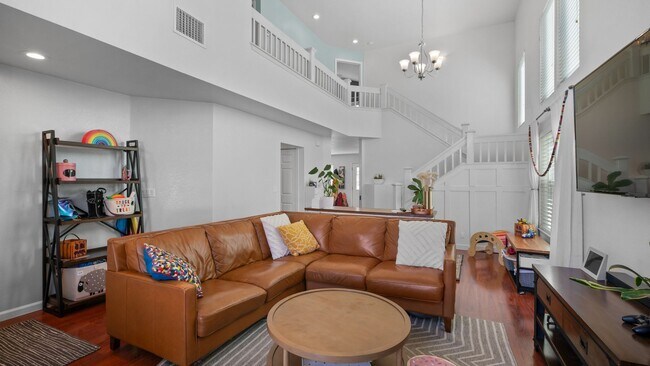 Building Photo - Charming 4-bedroom 3bath home near Suisun ...