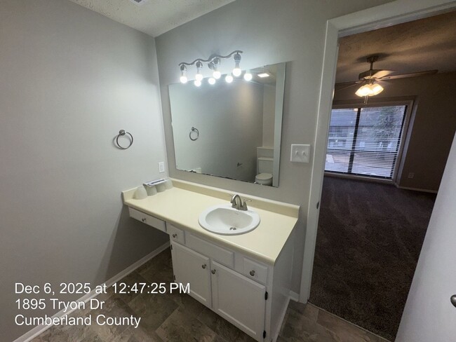 Building Photo - 1895 Tryon Dr