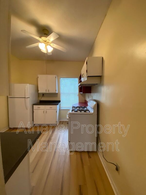 Building Photo - 285 N Rocksprings St
