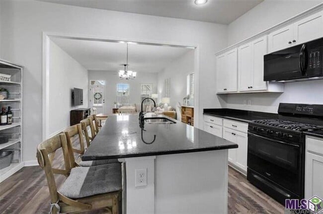 Building Photo - 1030 Gentle Wind Dr