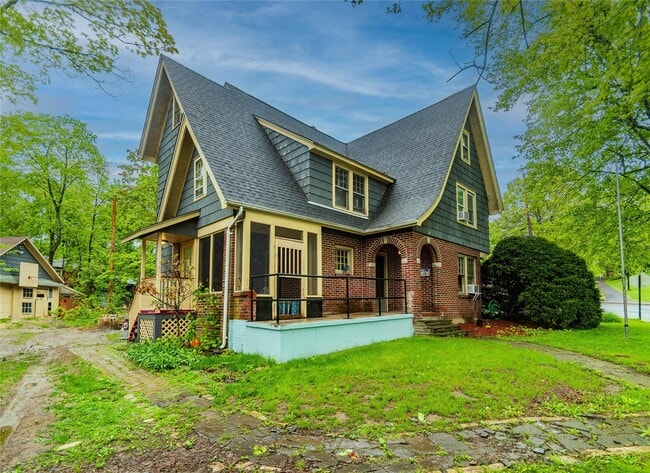 Building Photo - 38 Plattekill Ave