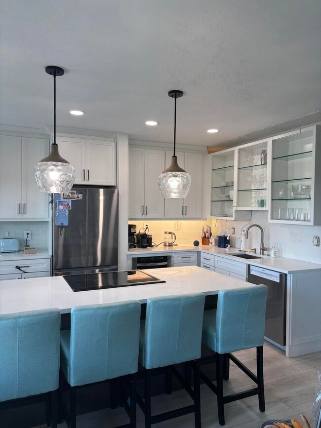 Building Photo - 1850 S Ocean Dr