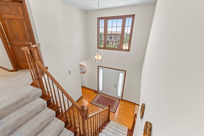 Building Photo - 707 Republic Ct