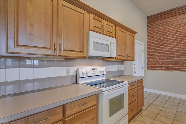 Building Photo - 2309 Harborside Dr