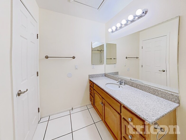 Building Photo - 7739 Whitesboro Ct