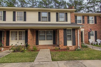 Building Photo - Spacious 3-Bedroom, 2-Bath Condo Available!